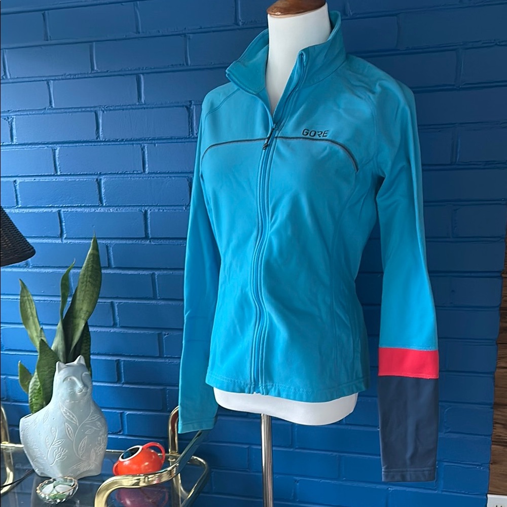 GORE women size medium light fleece cycling jacket small